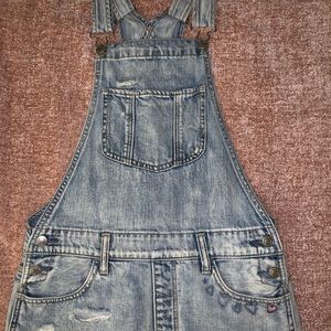 American Eagle short overalls